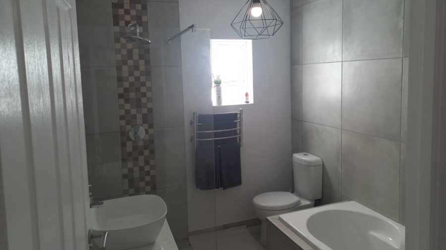 3 Bedroom Property for Sale in Lampiesbaai Western Cape